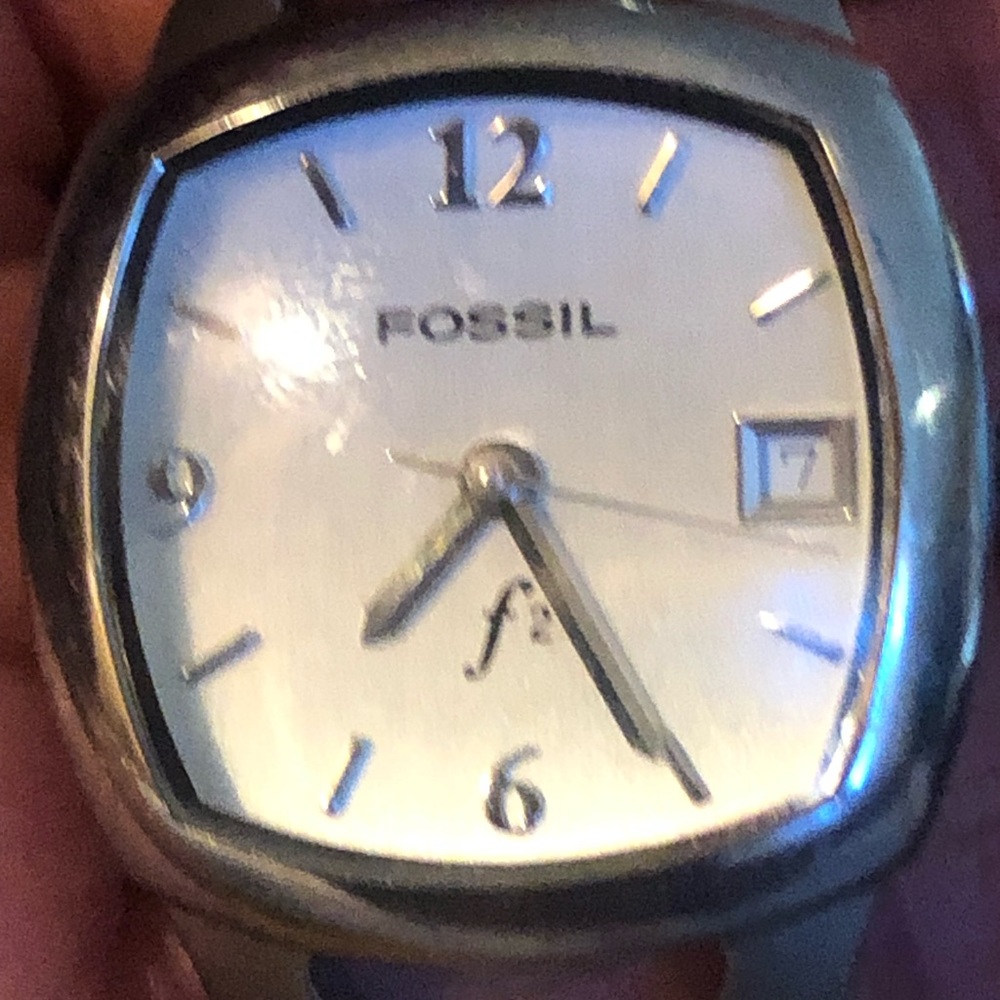 Fossil Watch Good Working Condition - image 3